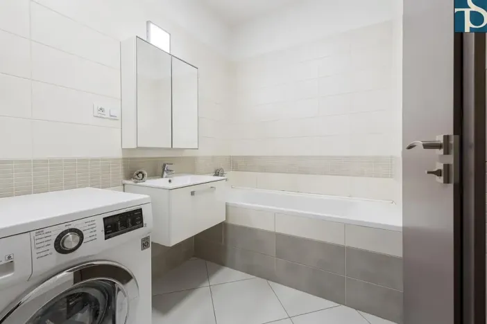 Prodej bytu 2+kk, Praha - Letňany, Hlučkova, 45 m2