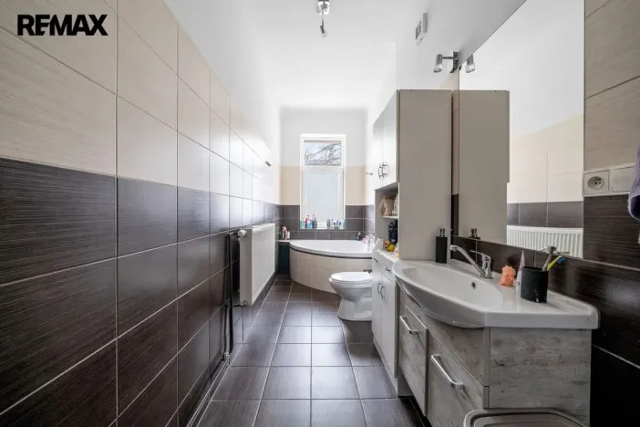 Pronájem bytu 3+1, Hronov, T. G. Masaryka, 83 m2