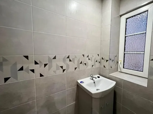 Pronájem bytu 2+1, Karlovy Vary, K. Čapka, 37 m2