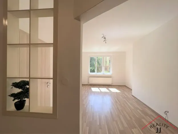 Pronájem bytu 2+kk, Praha - Strašnice, V olšinách, 46 m2