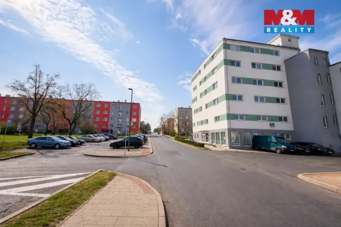 Pronájem kanceláře, Louny, Březinova, 173 m2