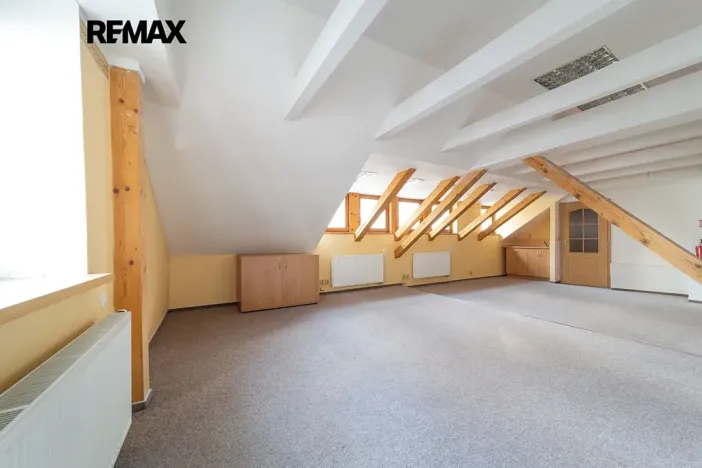 Prodej komerční nemovitosti, Šumperk, nám. Míru, 200 m2