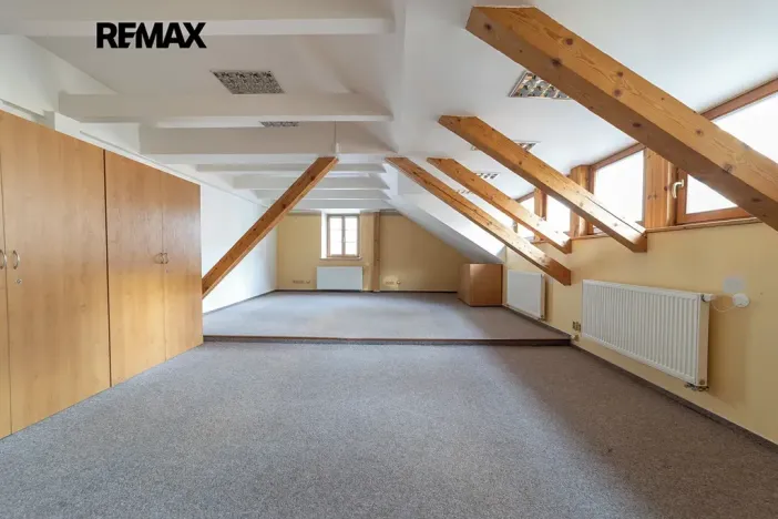 Prodej komerční nemovitosti, Šumperk, nám. Míru, 200 m2