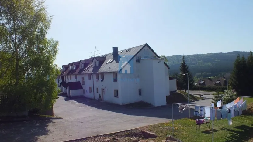 Prodej komerční nemovitosti, Strážný - Řasnice, 39598 m2