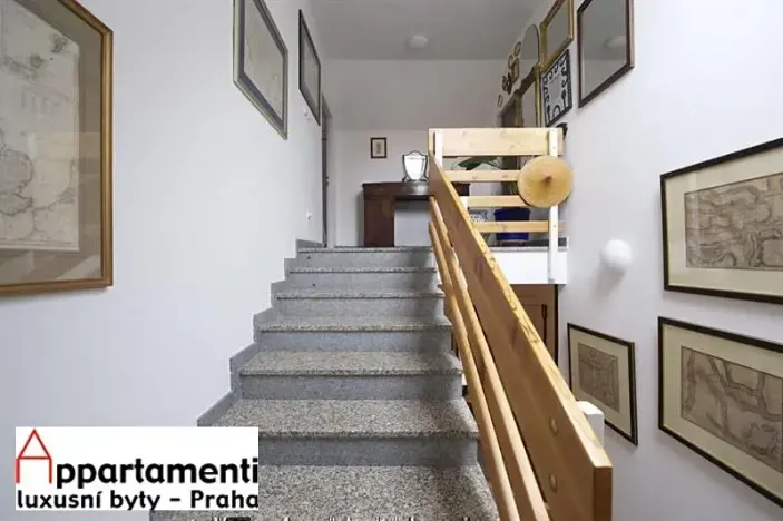 Pronájem rodinného domu, Praha - Kunratice, Ke hrádku, 417 m2