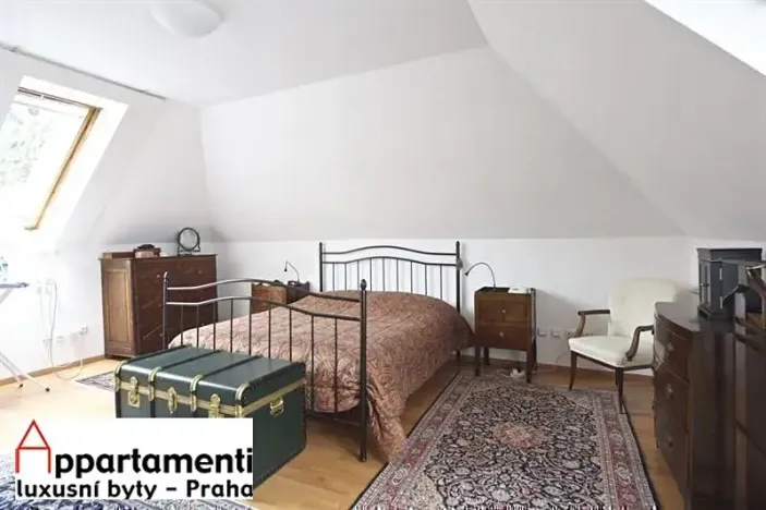 Pronájem rodinného domu, Praha - Kunratice, Ke hrádku, 417 m2