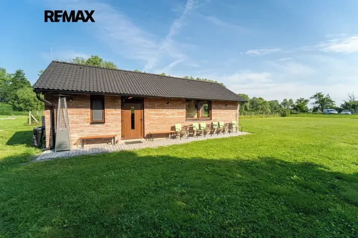 Prodej komerční nemovitosti, Chrášťany, 10917 m2