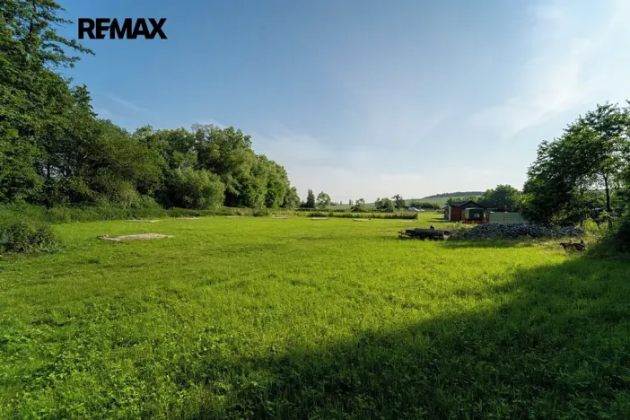 Prodej komerční nemovitosti, Chrášťany, 10917 m2