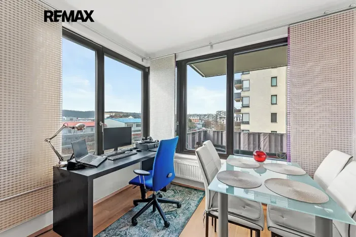 Pronájem bytu 2+kk, Praha - Vysočany, Sousedíkova, 55 m2