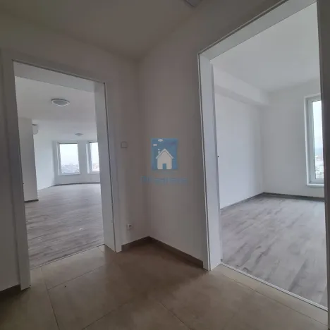 Pronájem bytu 2+kk, Plzeň, Železniční, 83 m2