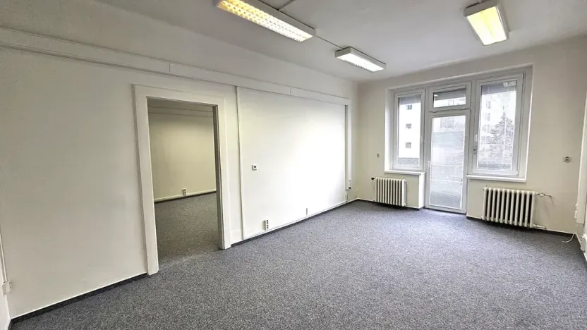 Pronájem kanceláře, Praha - Dejvice, Velflíkova, 47 m2