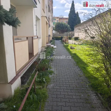 Pronájem bytu 2+1, Děčín - Děčín III-Staré Město, Kladenská, 58 m2