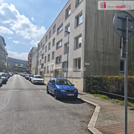 Pronájem bytu 2+1, Děčín - Děčín III-Staré Město, Kladenská, 58 m2