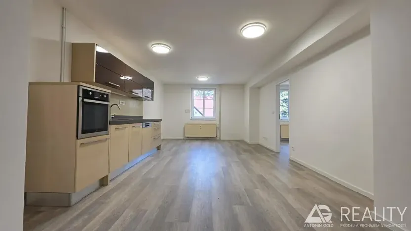 Prodej bytu 3+kk, Praha - Hlubočepy, Pod Žvahovem, 88 m2