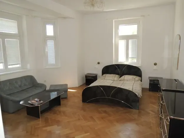 Pronájem bytu 3+1, Praha - Dejvice, Na čihadle, 100 m2