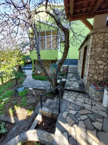 Prodej rodinného domu, Okrug Gornji,Chorvatsko, 200 m2