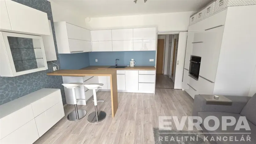 Pronájem bytu 1+kk, Pardubice - Studánka, Pod Studánkou, 32 m2