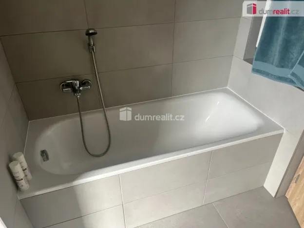 Pronájem rodinného domu, Dolní Bousov, 100 m2