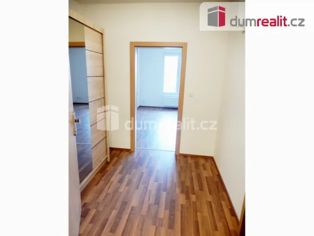 Pronájem bytu 1+kk, Praha - Čakovice, Bermanova, 37 m2