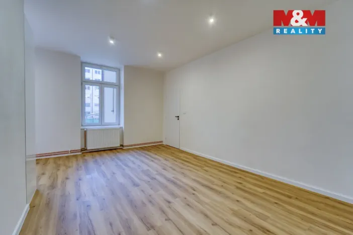 Pronájem bytu 2+kk, Plzeň - Jižní Předměstí, Klatovská třída, 68 m2