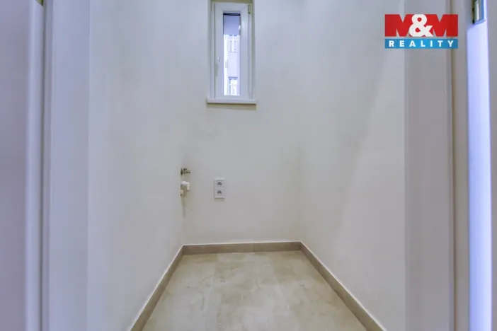 Pronájem bytu 2+kk, Plzeň - Jižní Předměstí, Klatovská třída, 68 m2