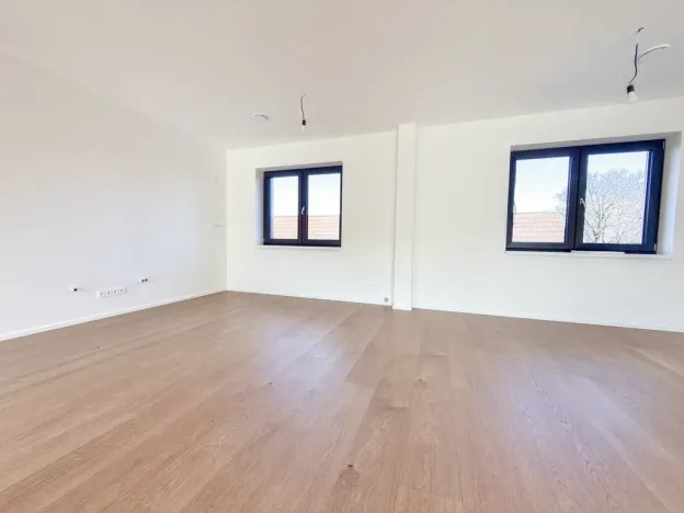 Prodej bytu 4+kk, Praha - Holyně, náměstí Pod lípou, 127 m2