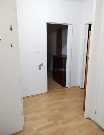 Pronájem bytu 2+kk, Praha, Bazovského, 45 m2