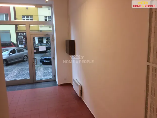 Pronájem obchodního prostoru, Praha - Žižkov, Biskupcova, 32 m2