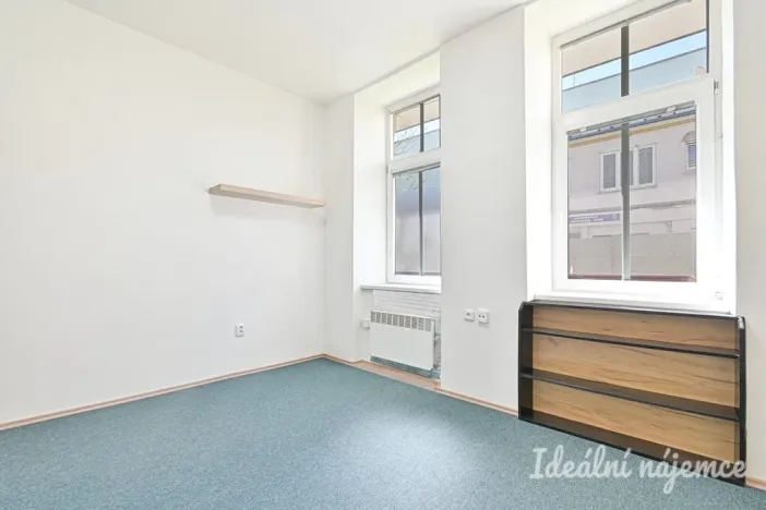 Pronájem bytu 1+1, Brno, Bratislavská, 40 m2