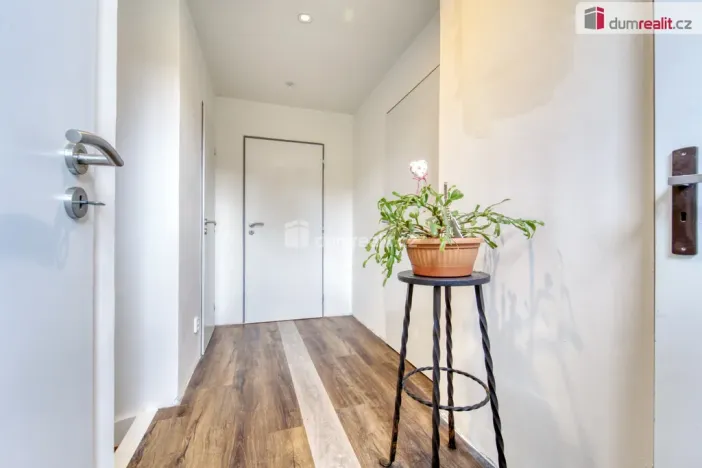 Prodej rodinného domu, Velichov, 300 m2