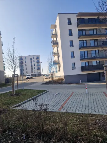 Pronájem garážového stání, Plzeň, Vojanova, 12 m2