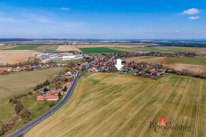 Prodej pozemku pro bydlení, Výrov - Hadačka, 787 m2