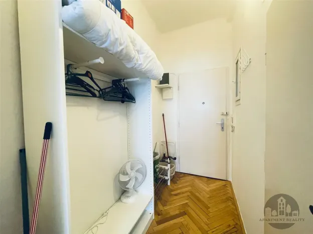 Pronájem bytu 1+kk, Praha - Karlín, Křižíkova, 30 m2