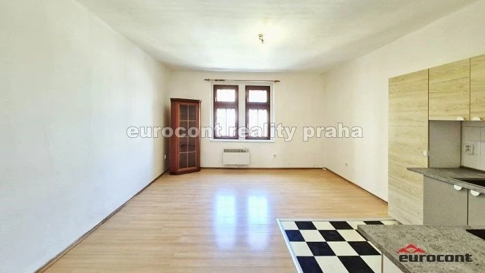 Pronájem bytu 2+kk, Praha, Cetyňská, 55 m2