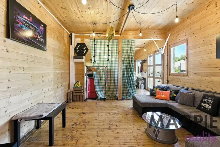 Pronájem restaurace, Praha - Uhříněves, Přátelství, 172 m2