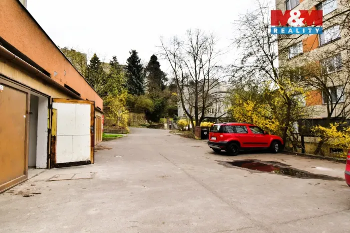 Pronájem garáže, Praha, Mezivrší, 38 m2