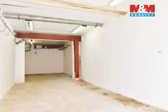 Pronájem garáže, Praha, Mezivrší, 38 m2