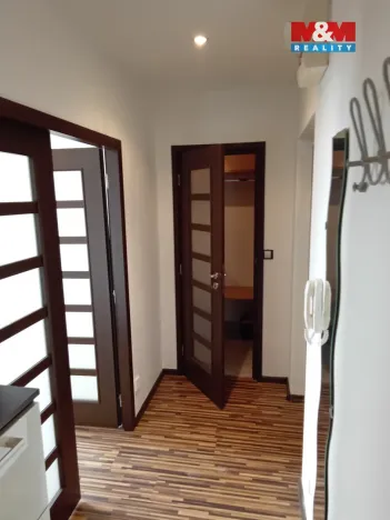 Pronájem bytu 1+1, Orlová, Ke Studánce, 36 m2