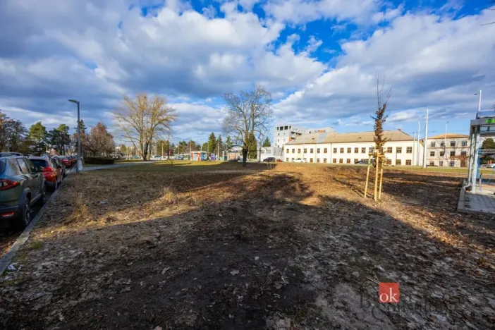 Pronájem komerčního pozemku, Hradec Králové, 542 m2