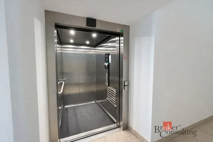 Pronájem bytu 2+kk, Pardubice - Ohrazenice, U Sportovní školy, 49 m2