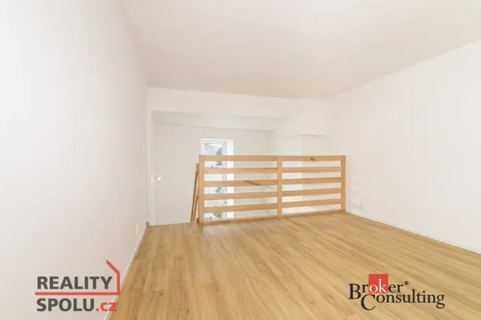 Pronájem bytu 2+kk, Opava, 37 m2