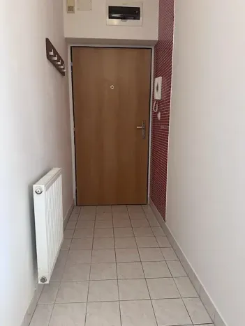 Pronájem bytu 2+kk, Praha - Řeporyje, Dělená, 57 m2