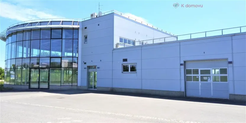 Prodej obchodního prostoru, Staré Město, náměstí Hrdinů, 1625 m2