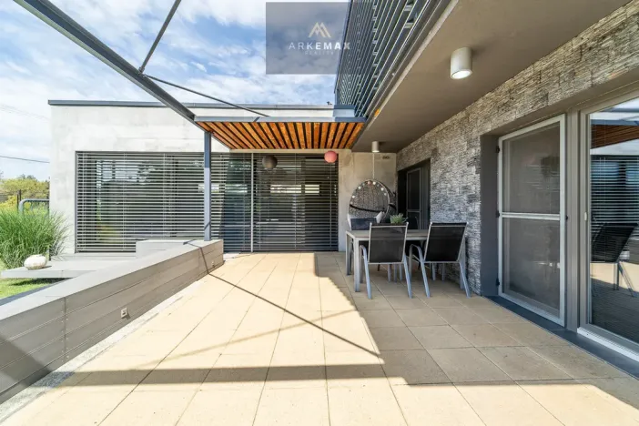 Prodej rodinného domu, Žabeň, 410 m2