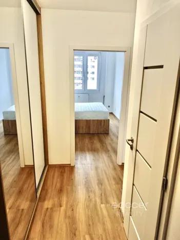 Pronájem bytu 2+kk, Praha - Kobylisy, Famfulíkova, 45 m2