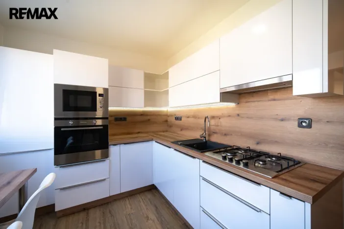 Pronájem bytu 2+1, Praha - Strašnice, Mrštíkova, 67 m2