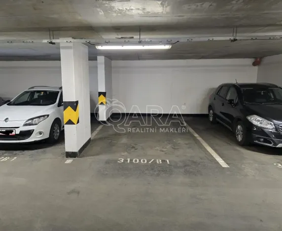 Pronájem garážového stání, Praha - Vysočany, Pod Harfou, 5 m2