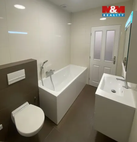 Pronájem bytu 3+1, Děčín - Děčín IV-Podmokly, 80 m2