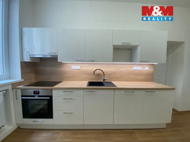 Pronájem bytu 3+1, Děčín - Děčín IV-Podmokly, 80 m2
