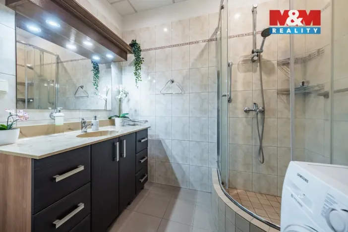 Prodej výrobních prostor, Droužkovice, Rudé armády, 486 m2